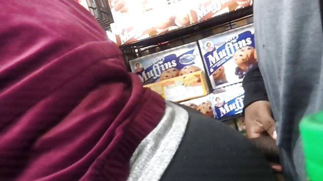 اولین شب عروسی پس از عروسی با مقدار باور نکردنی از اسپرم ناشی از گربه در طول جنس سخت است